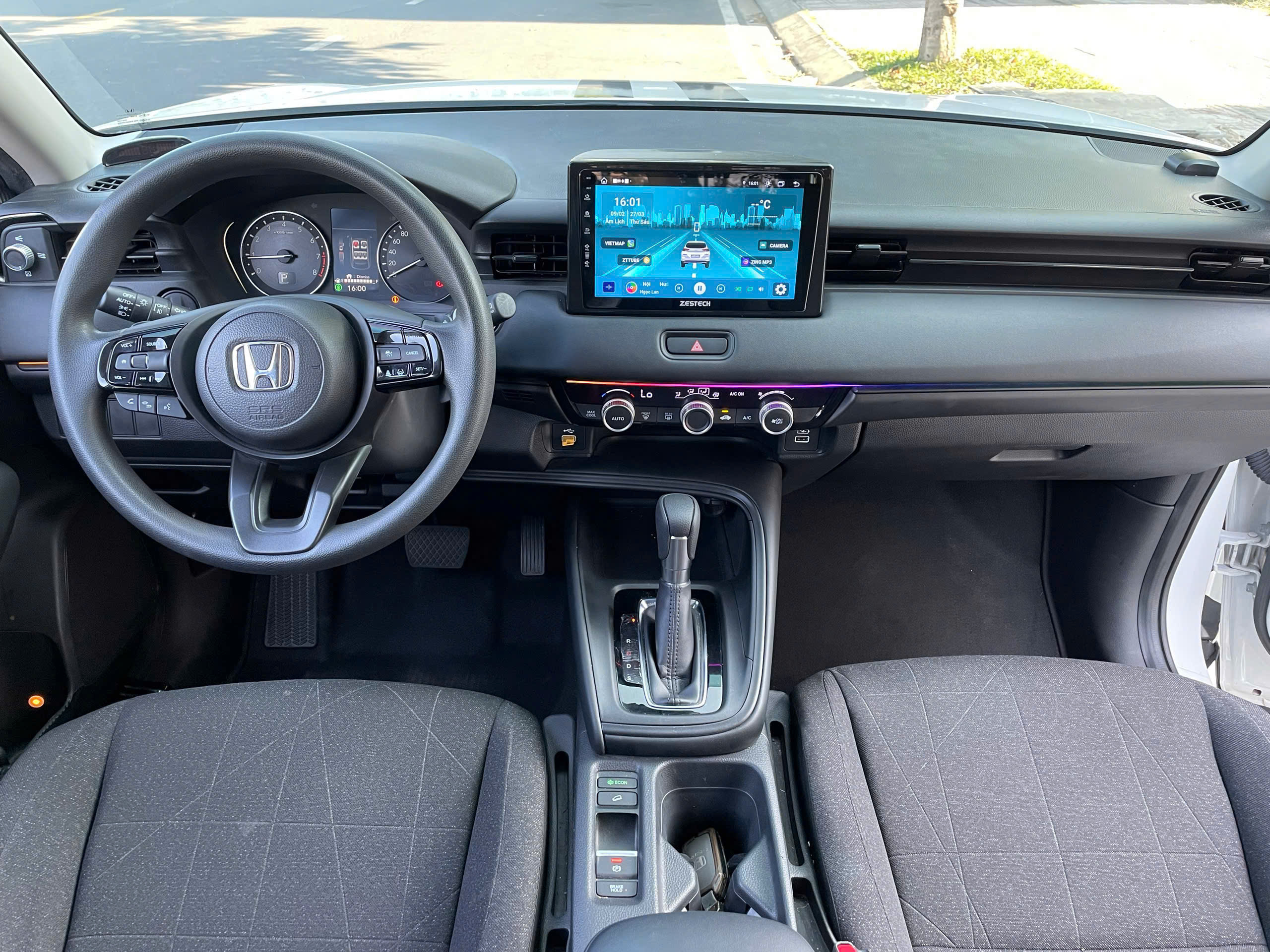 Cần bán Honda HR-V G năm 2024, màu trắng, nhập khẩu nguyên chiếc