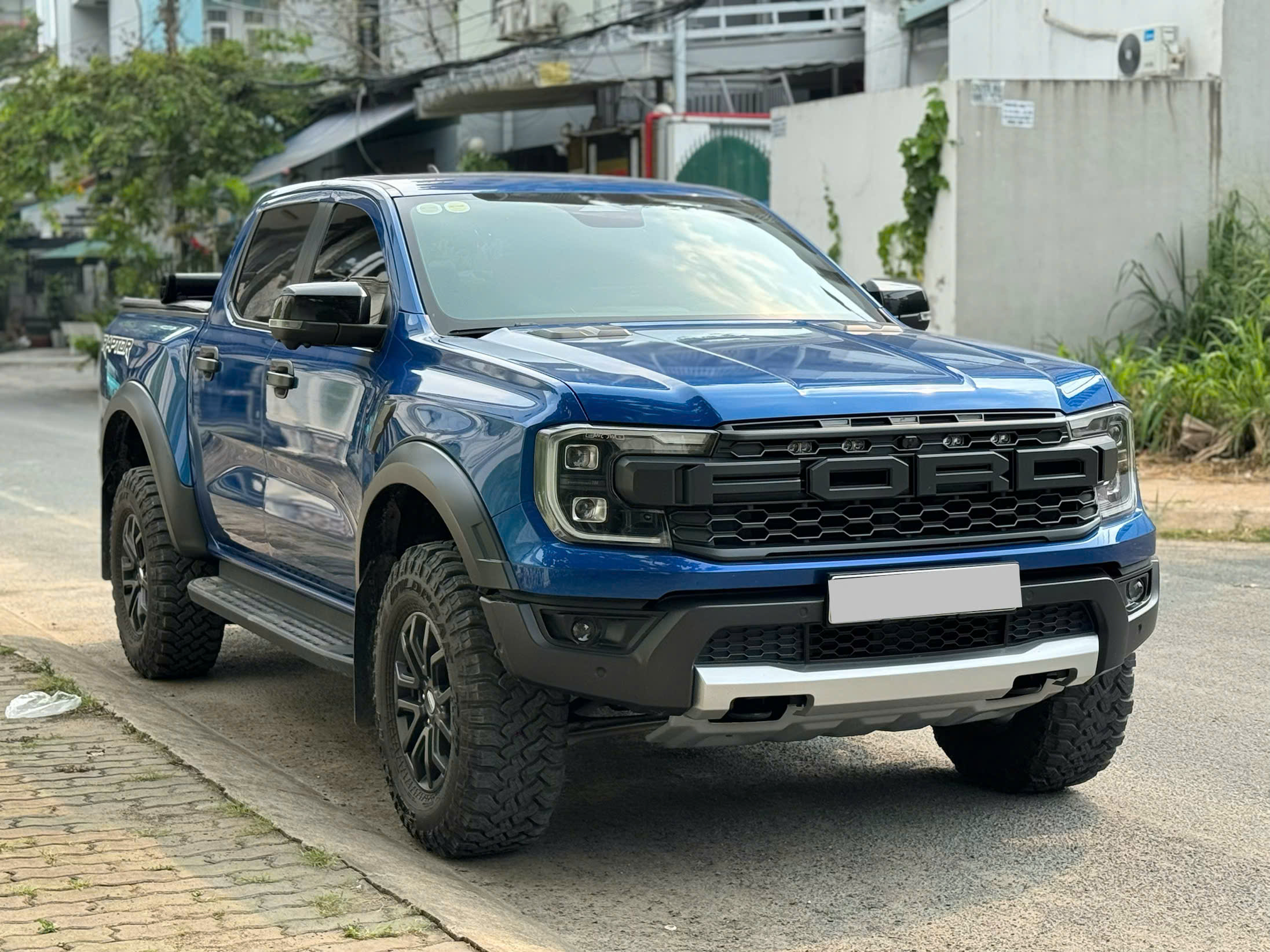 Cần bán xe Ford Ranger Raptor 2.0L 4x4 AT sản xuất năm 2024, màu xanh lam, xe nhập
