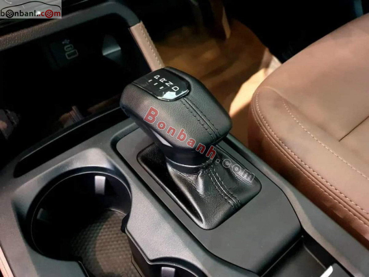 Bán ô tô Ford Everest Titanium Plus 2.0L 4x4 AT - 2025 - xe mới