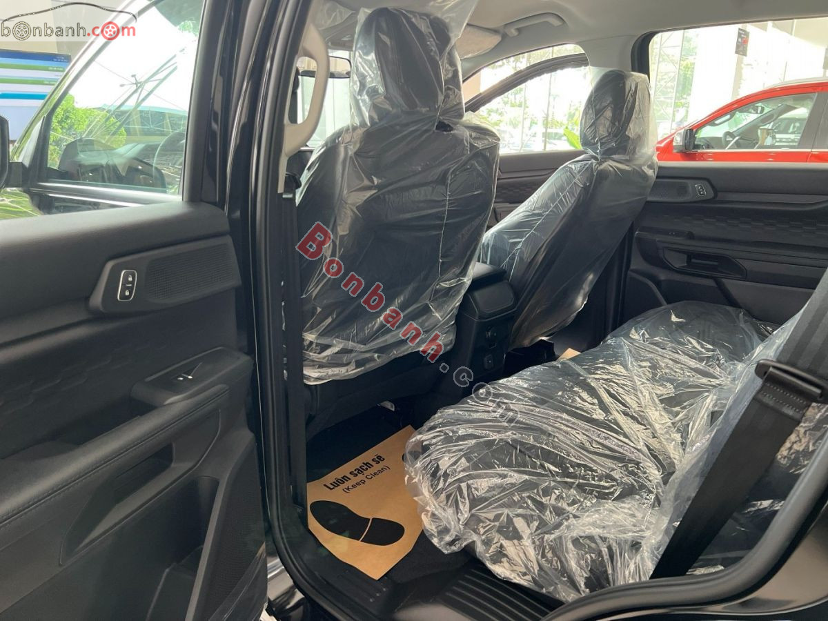 Bán ô tô Ford Everest Ambiente 2.0L 4x2 AT - 2025 - xe mới