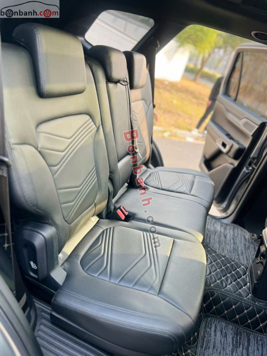 Bán ô tô Ford Everest Titanium 2.0L 4x2 AT - 2023 - xe cũ