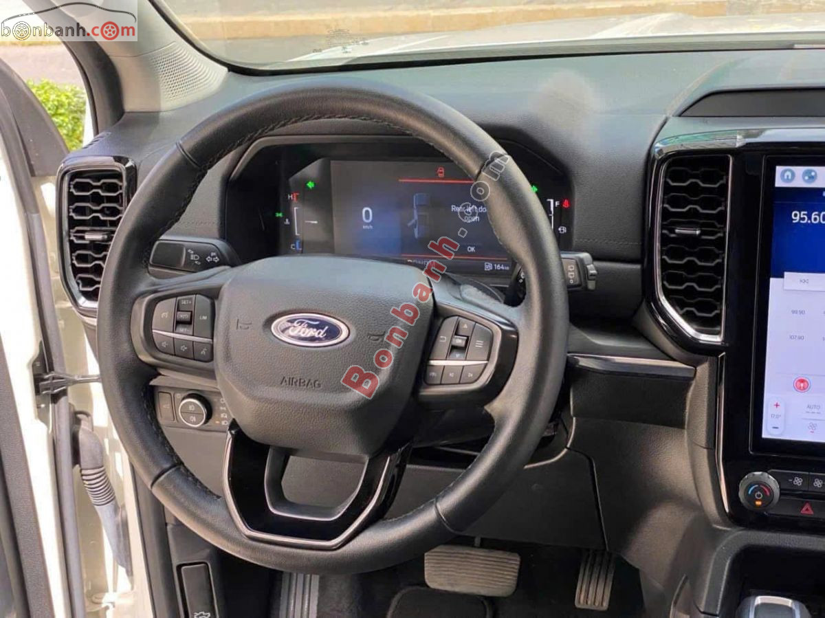 Bán ô tô Ford Everest Sport 2.0L 4x2 AT - 2026 - xe mới