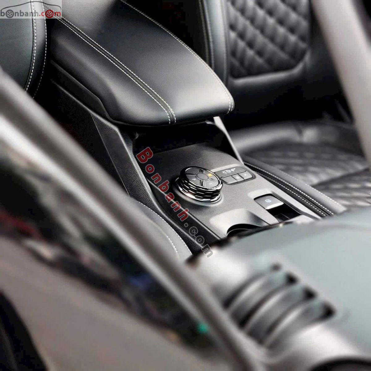 Bán ô tô Ford Everest Platinum 2.0L 4x4 AT - 2026 - xe mới