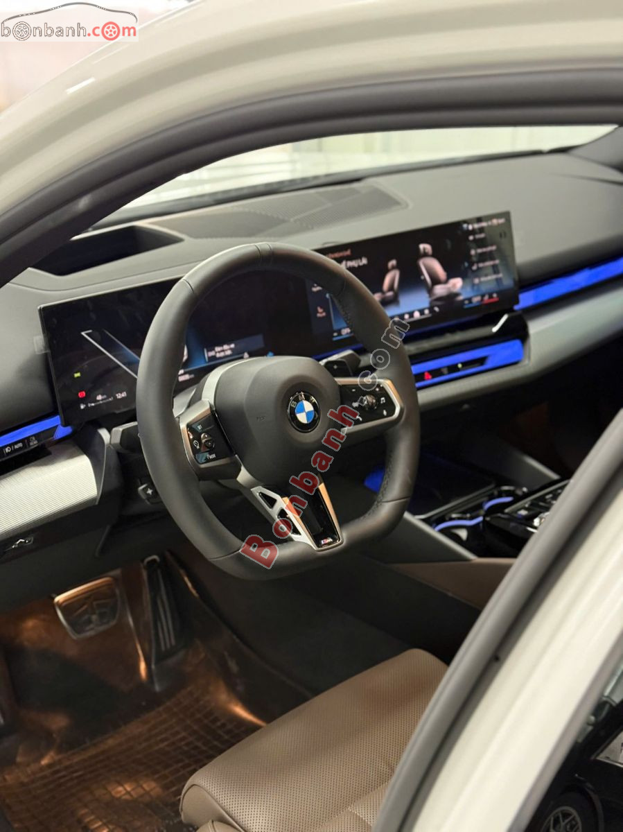 Bán ô tô BMW 5 Series 530i M Sport - 2026 - xe mới