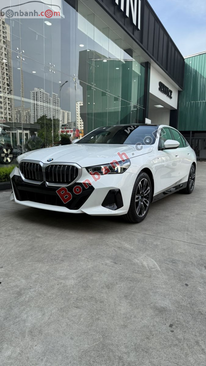 Bán ô tô BMW 5 Series 530i M Sport - 2026 - xe mới