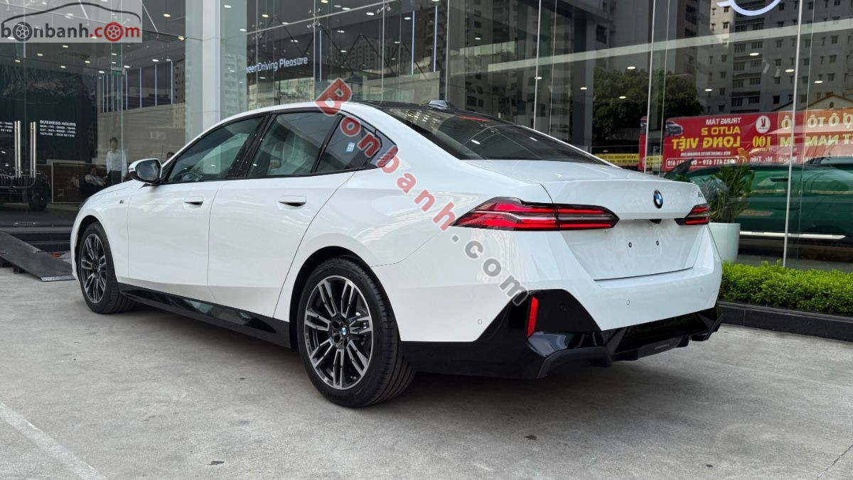 Bán ô tô BMW 5 Series 530i M Sport - 2026 - xe mới