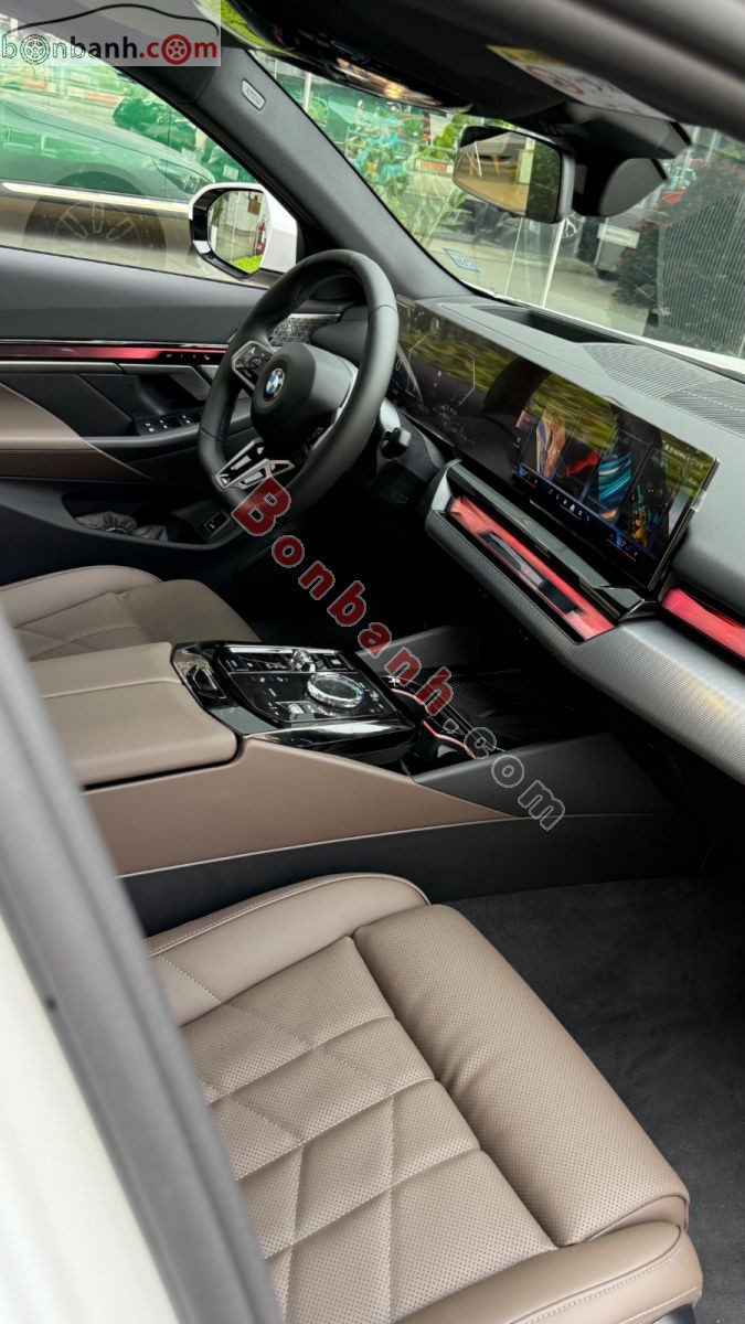 Bán ô tô BMW 5 Series 530i M Sport - 2026 - xe mới