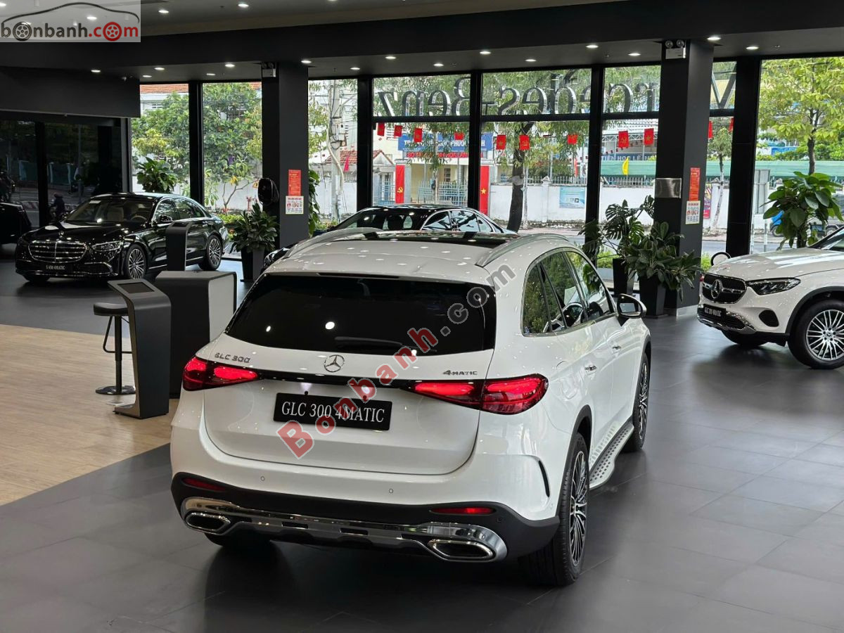 Bán ô tô Mercedes Benz GLC 300 4Matic - 2025 - xe cũ