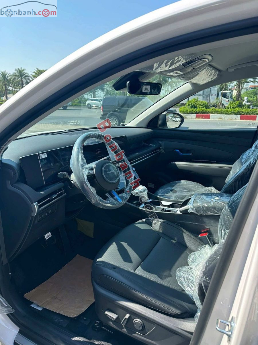 Bán ô tô Hyundai Tucson 2.0 AT Đặc biệt - 2025 - xe mới
