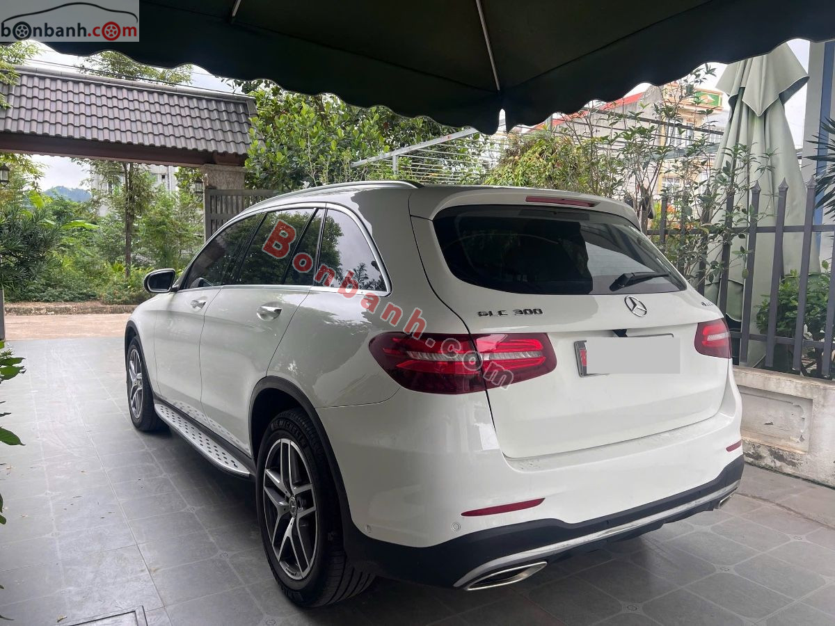 Bán ô tô Mercedes Benz GLC 300 4Matic - 2017 - xe cũ
