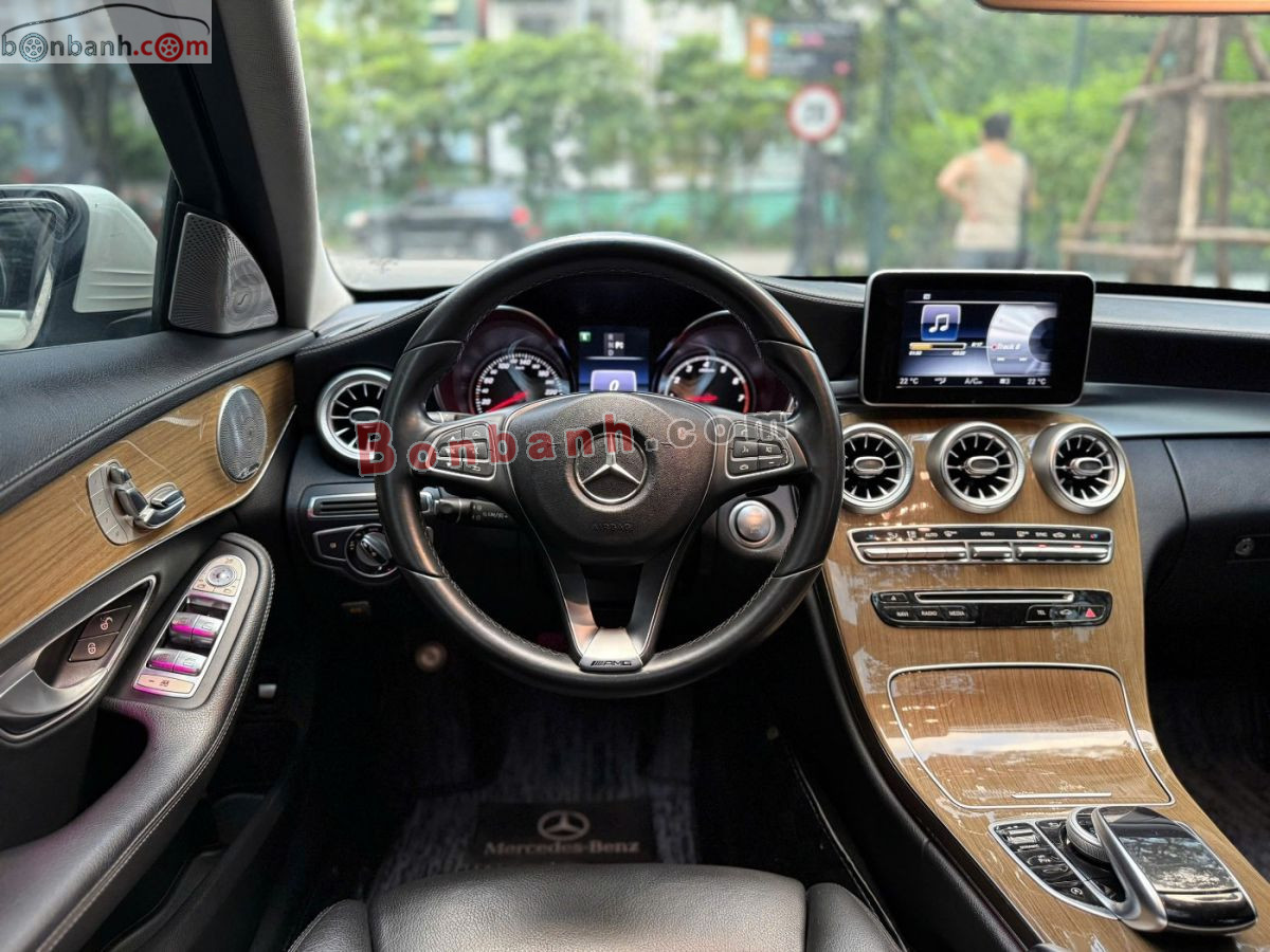 Bán ô tô Mercedes Benz GLC 250 4Matic - 2017 - xe cũ