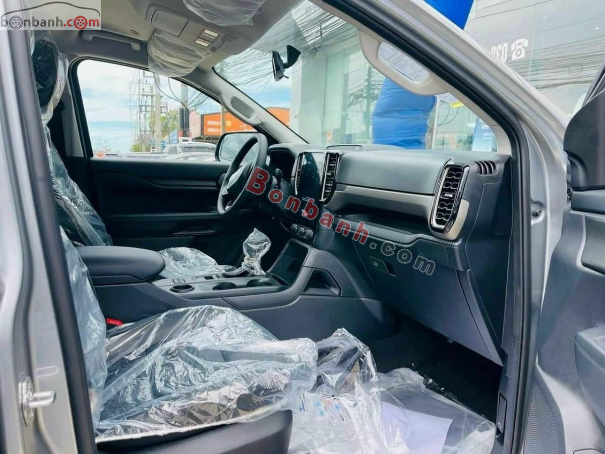 Bán ô tô Ford Everest Ambiente 2.0L 4x2 AT - 2025 - xe mới