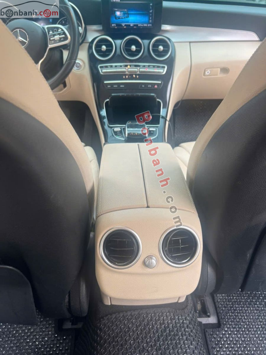 Bán ô tô Mercedes Benz C class C180 AMG - 2021 - xe cũ