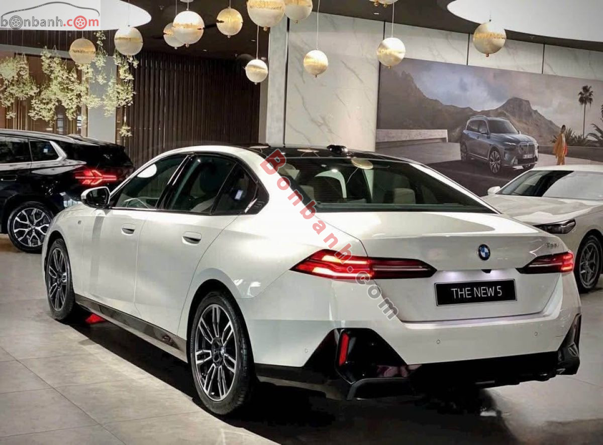 Bán ô tô BMW 5 Series 530i M Sport - 2025 - xe mới