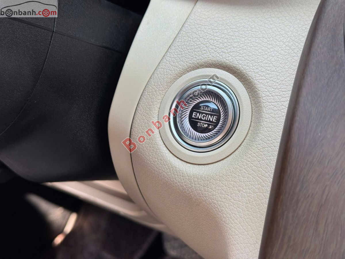 Bán ô tô Mercedes Benz C class C180 - 2020 - xe cũ