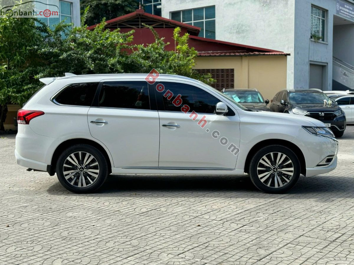 Bán ô tô Mitsubishi Outlander Premium 2.0 CVT - 2022 - xe cũ