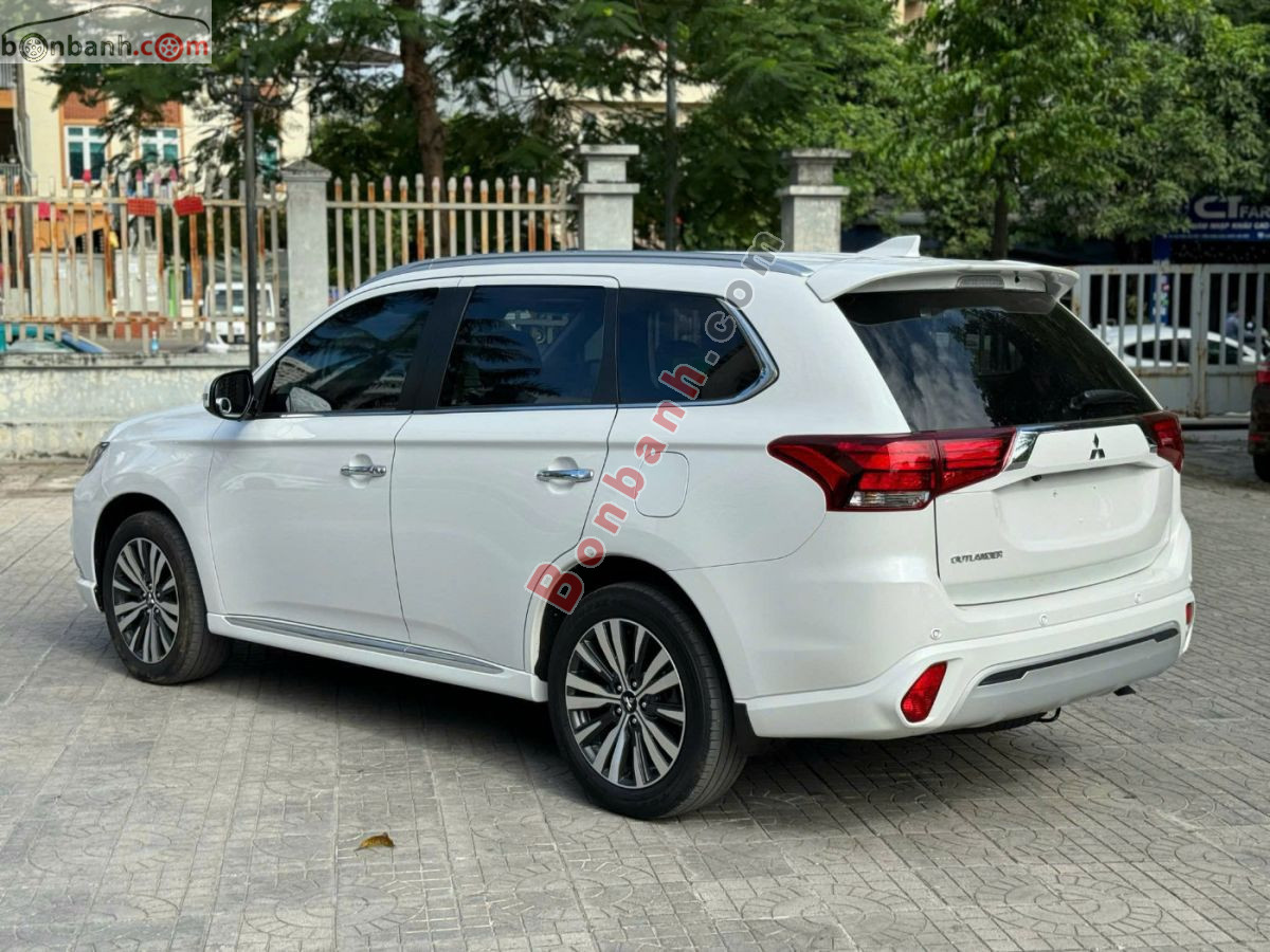 Bán ô tô Mitsubishi Outlander Premium 2.0 CVT - 2022 - xe cũ
