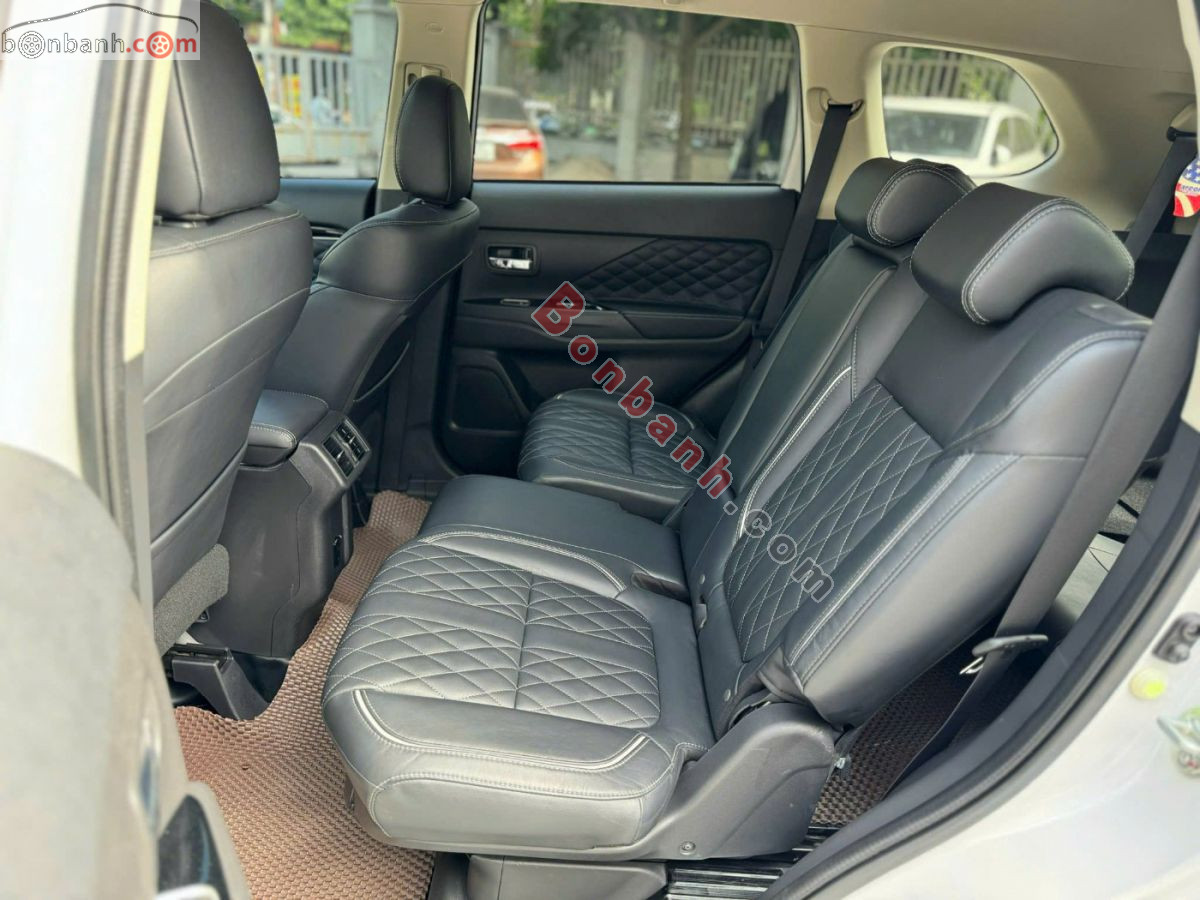 Bán ô tô Mitsubishi Outlander Premium 2.0 CVT - 2022 - xe cũ