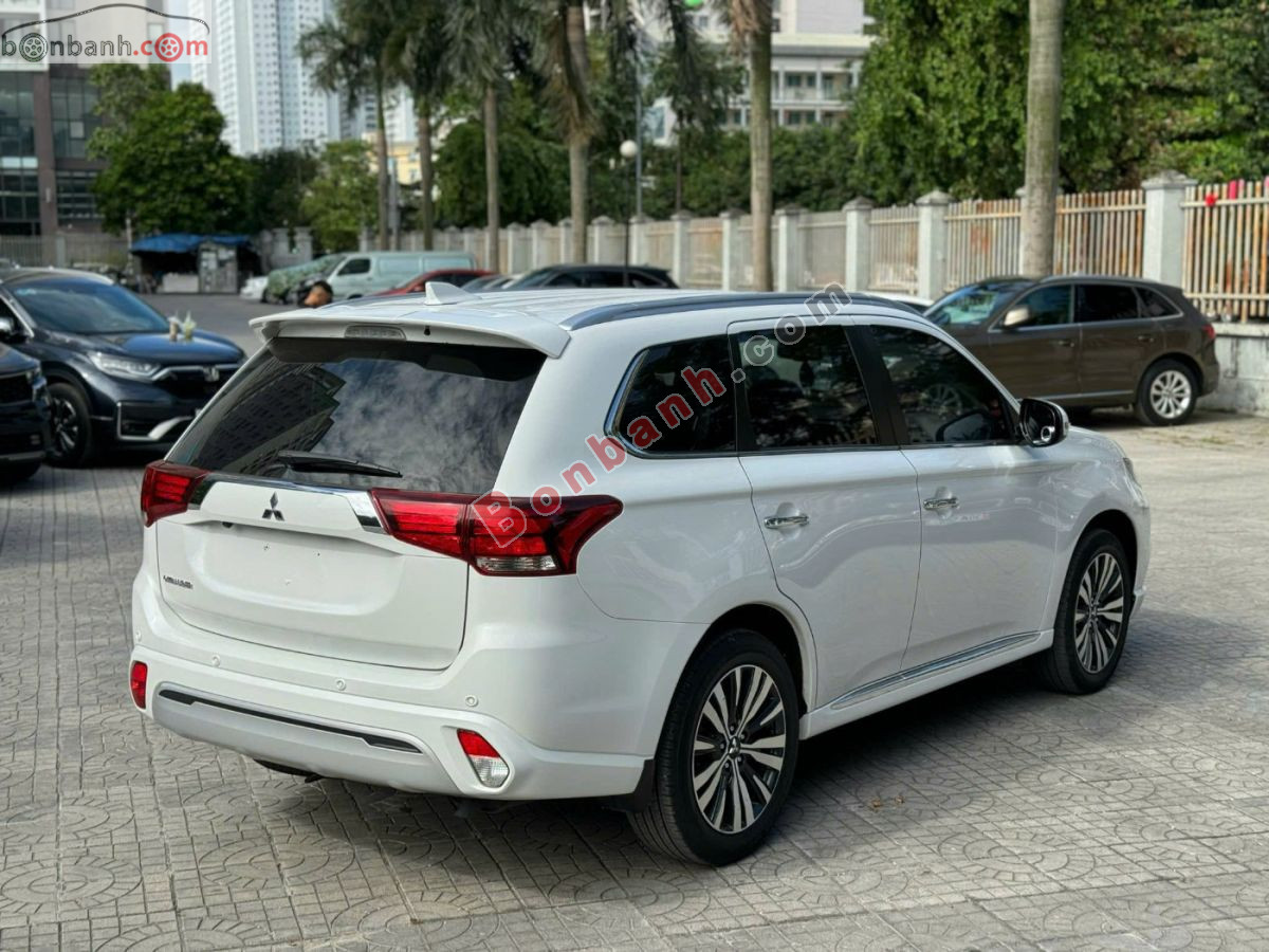 Bán ô tô Mitsubishi Outlander Premium 2.0 CVT - 2022 - xe cũ