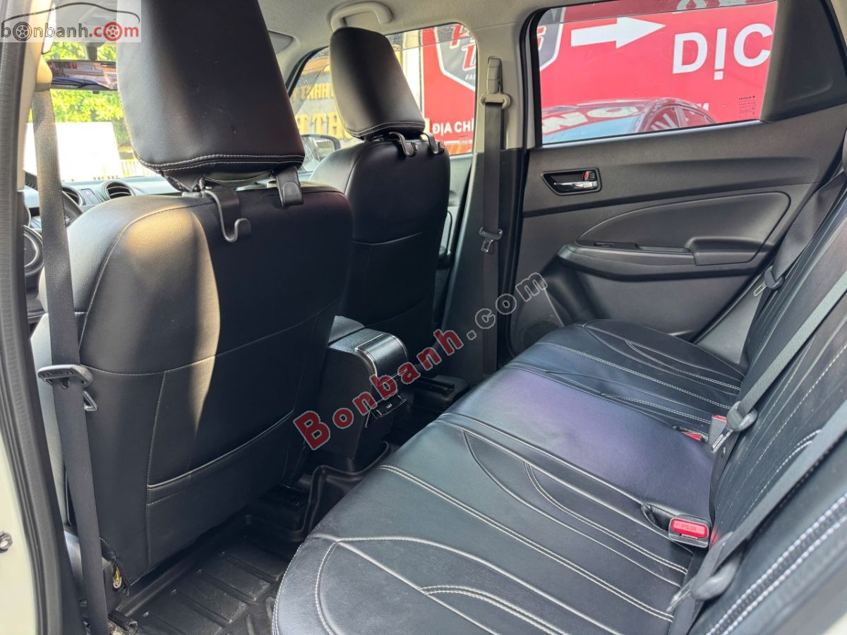 Bán ô tô Suzuki Swift GLX 1.2 AT - 2022 - xe cũ