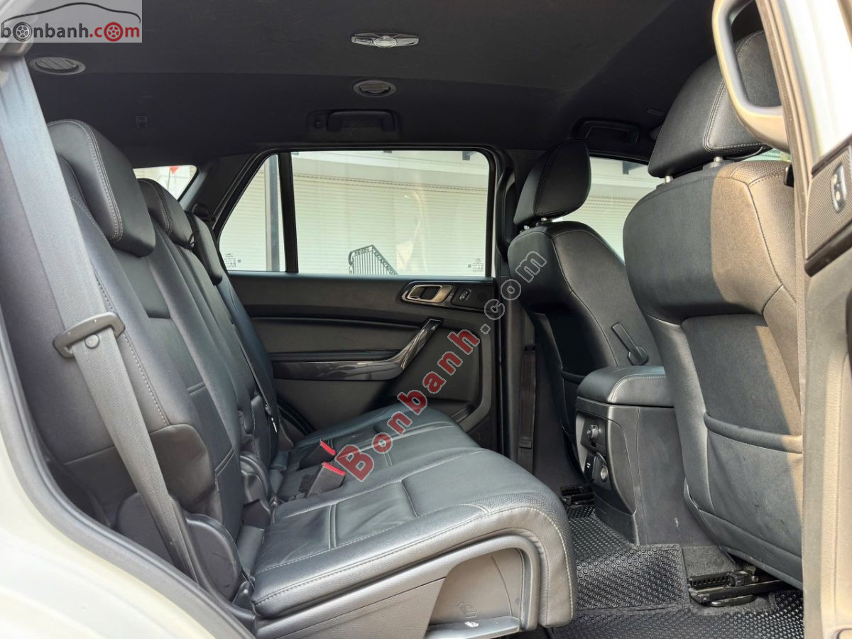 Bán ô tô Ford Everest Titanium 2.0L 4x2 AT - 2021 - xe cũ