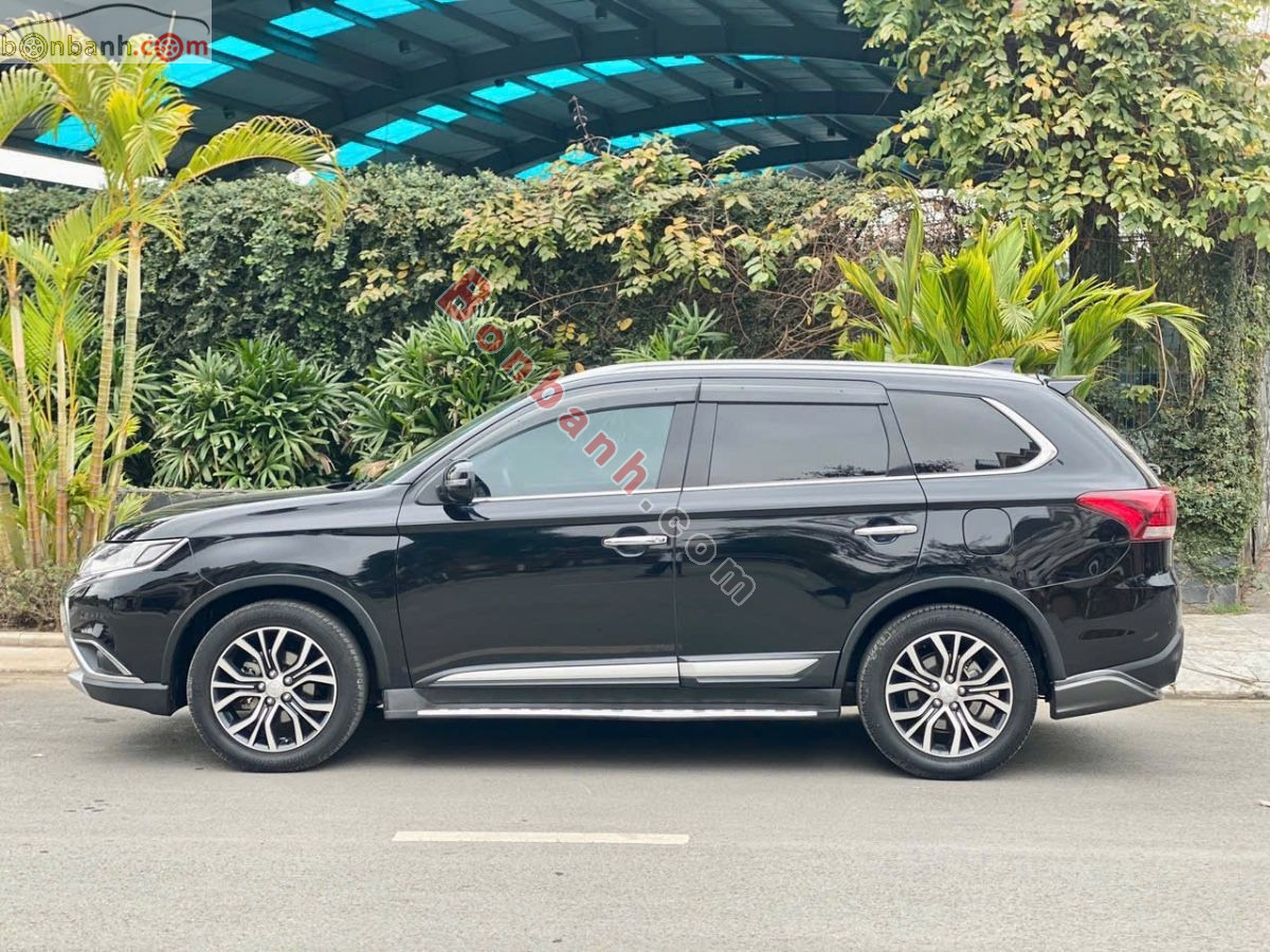 Bán ô tô Mitsubishi Outlander 2.0 CVT - 2017 - xe cũ