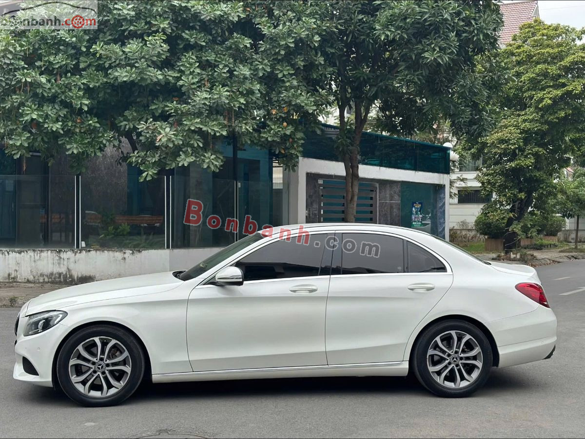 Bán ô tô Mercedes Benz C class C200 - 2018 - xe cũ