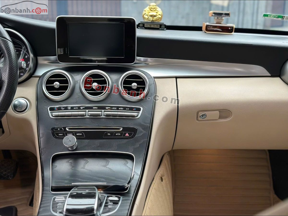 Bán ô tô Mercedes Benz C class C200 - 2018 - xe cũ