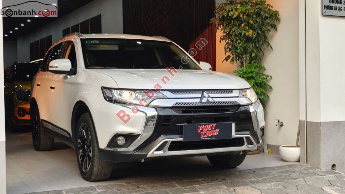 Bán ô tô Mitsubishi Outlander 2.0 CVT - 2020 - xe cũ