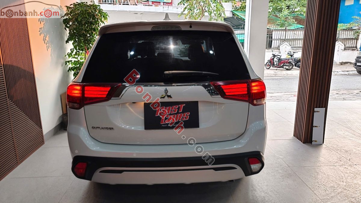 Bán ô tô Mitsubishi Outlander 2.0 CVT - 2020 - xe cũ