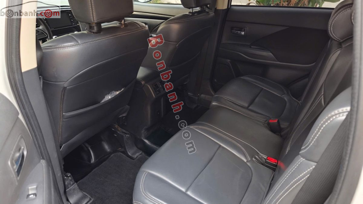 Bán ô tô Mitsubishi Outlander 2.0 CVT - 2020 - xe cũ