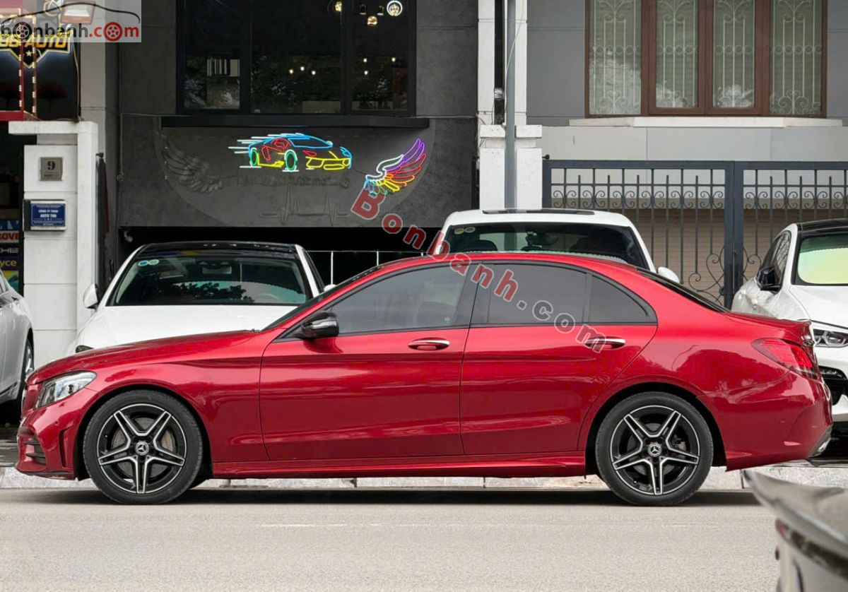 Bán ô tô Mercedes Benz C class C300 AMG - 2019 - xe cũ