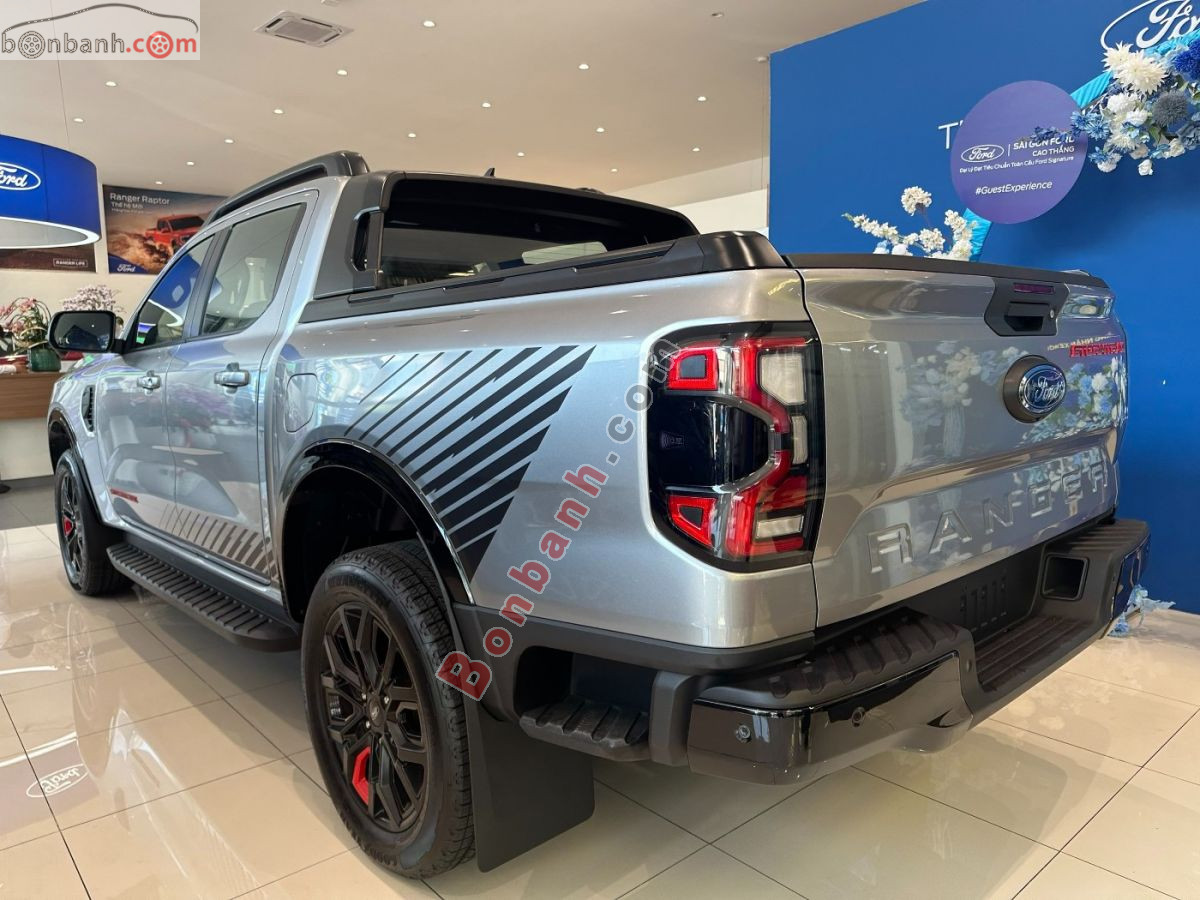Bán ô tô Ford Ranger Stormtrak 2.0L 4x4 AT - 2026 - xe mới
