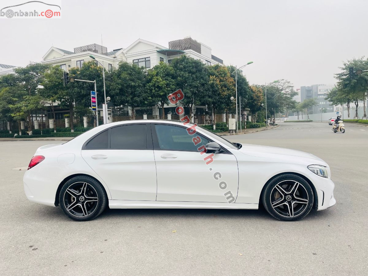 Bán ô tô Mercedes Benz C class C300 AMG - 2019 - xe cũ