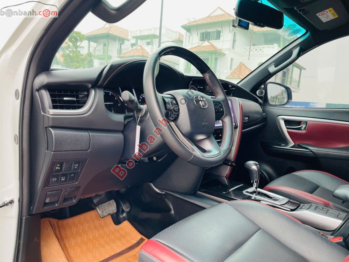 Bán ô tô Toyota Fortuner Legender 2.4L 4x2 AT - 2024 - xe cũ