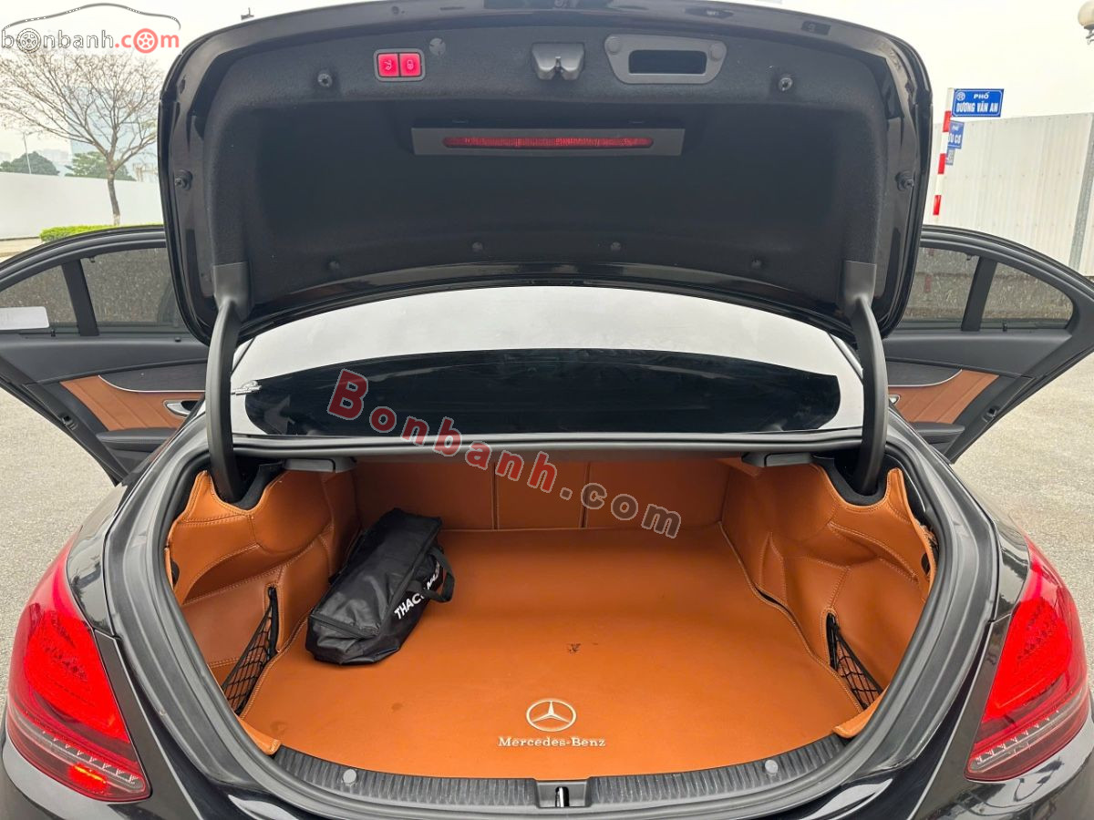 Bán ô tô Mercedes Benz C class C300 AMG - 2021 - xe cũ
