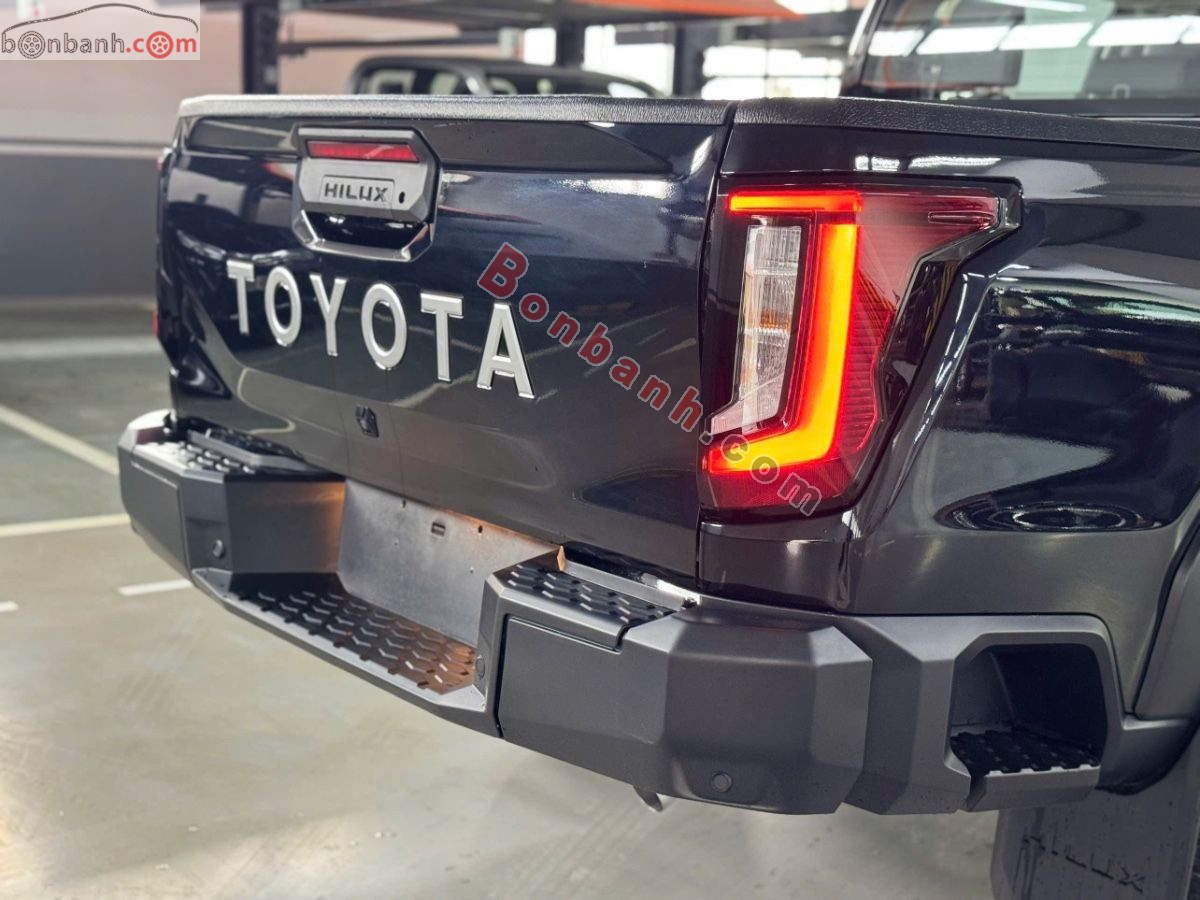Bán ô tô Toyota Hilux Trailhunter 2.8L 4x4 AT - 2026 - xe mới