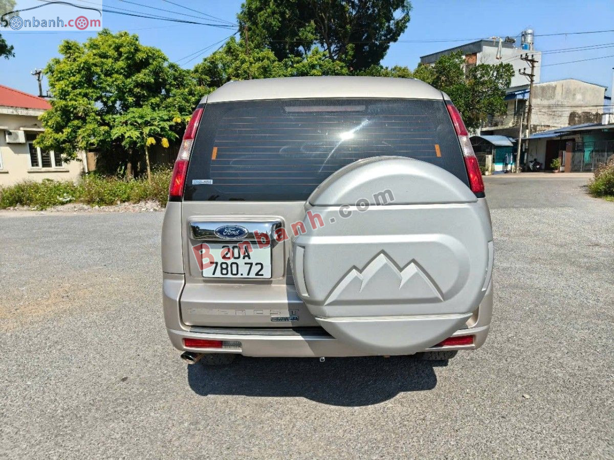 Bán ô tô Ford Everest Limited 2.5L 4x2 AT - 2013 - xe cũ