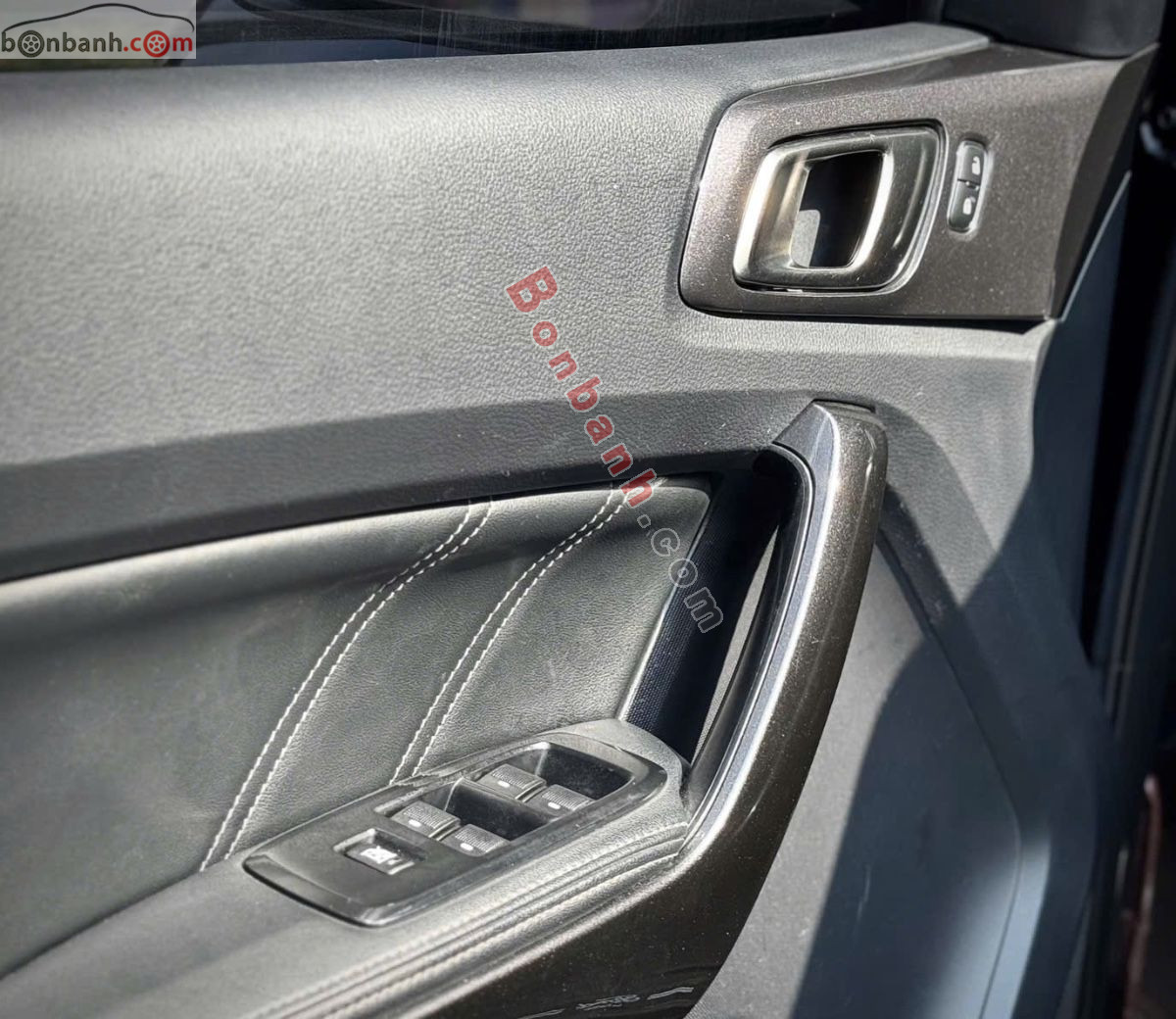 Bán ô tô Ford Everest Titanium 2.0L 4x4 AT - 2019 - xe cũ