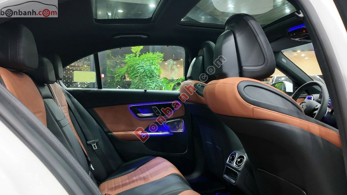 Bán ô tô Mercedes Benz C class C300 AMG - 2025 - xe mới