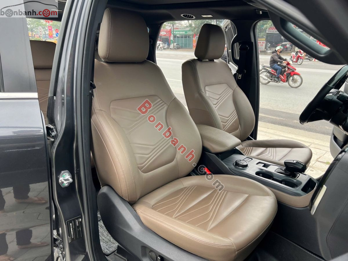 Bán ô tô Ford Everest Titanium Plus 2.0L 4x4 AT - 2022 - xe cũ
