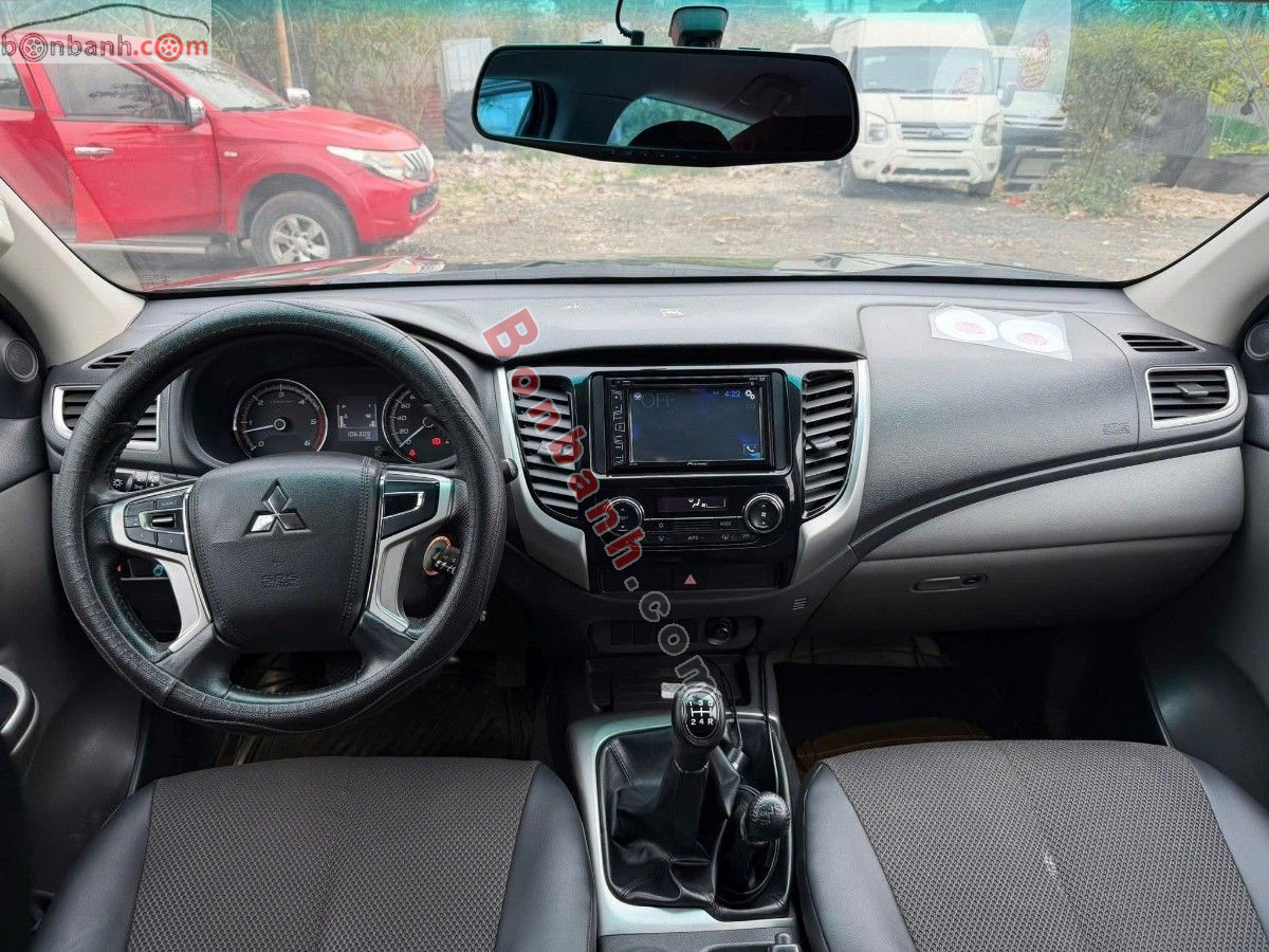 Bán ô tô Mitsubishi Triton 4x4 MT - 2017 - xe cũ