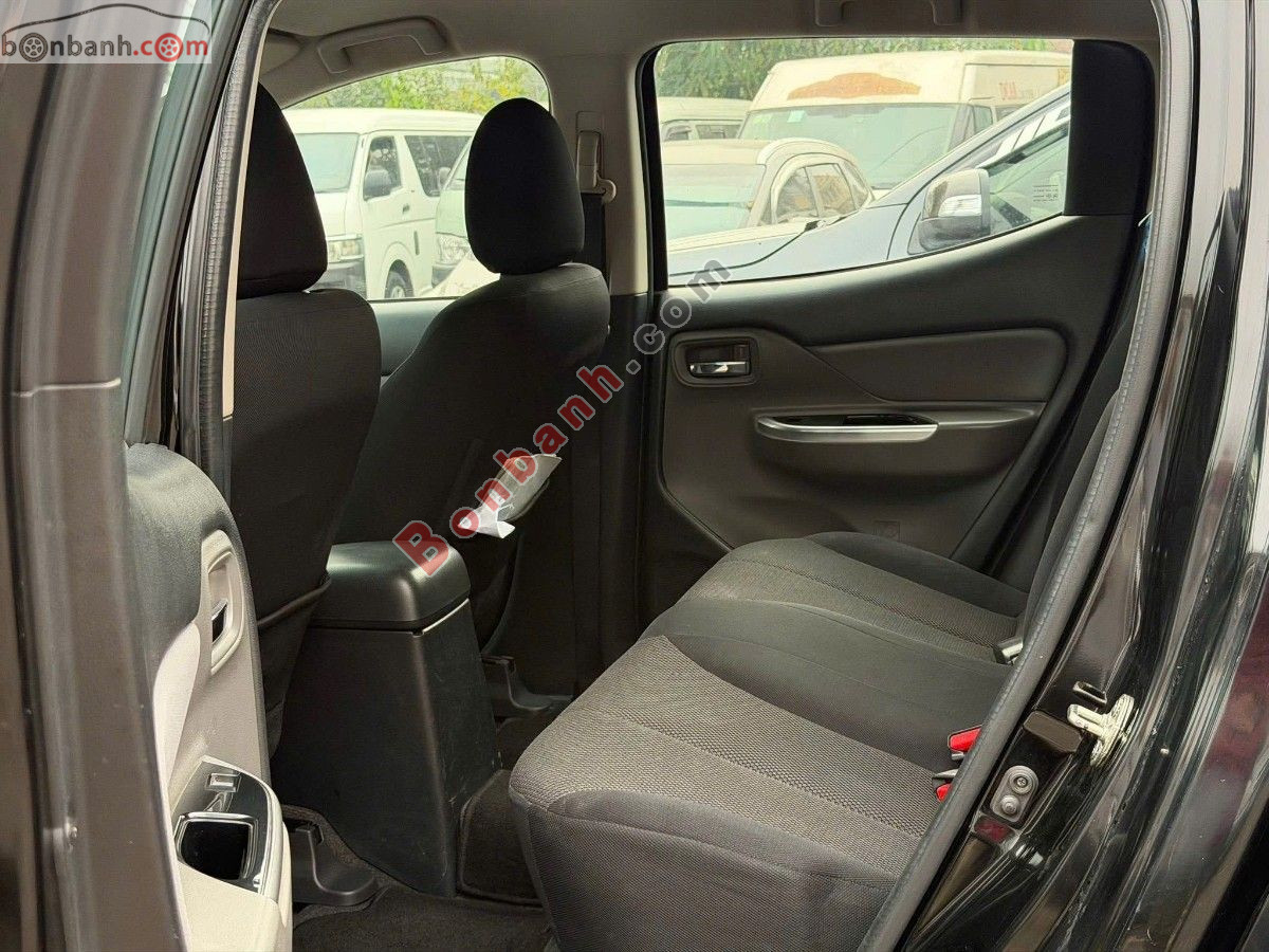 Bán ô tô Mitsubishi Triton 4x4 MT - 2017 - xe cũ