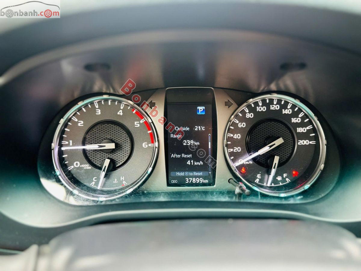 Bán ô tô Toyota Hilux 2.4L 4x2 AT - 2024 - xe cũ