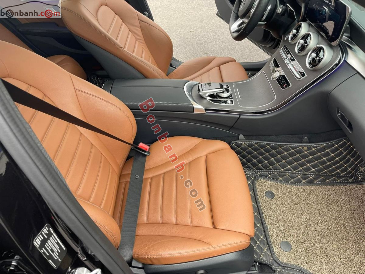 Bán ô tô Mercedes Benz C class C300 AMG - 2020 - xe cũ
