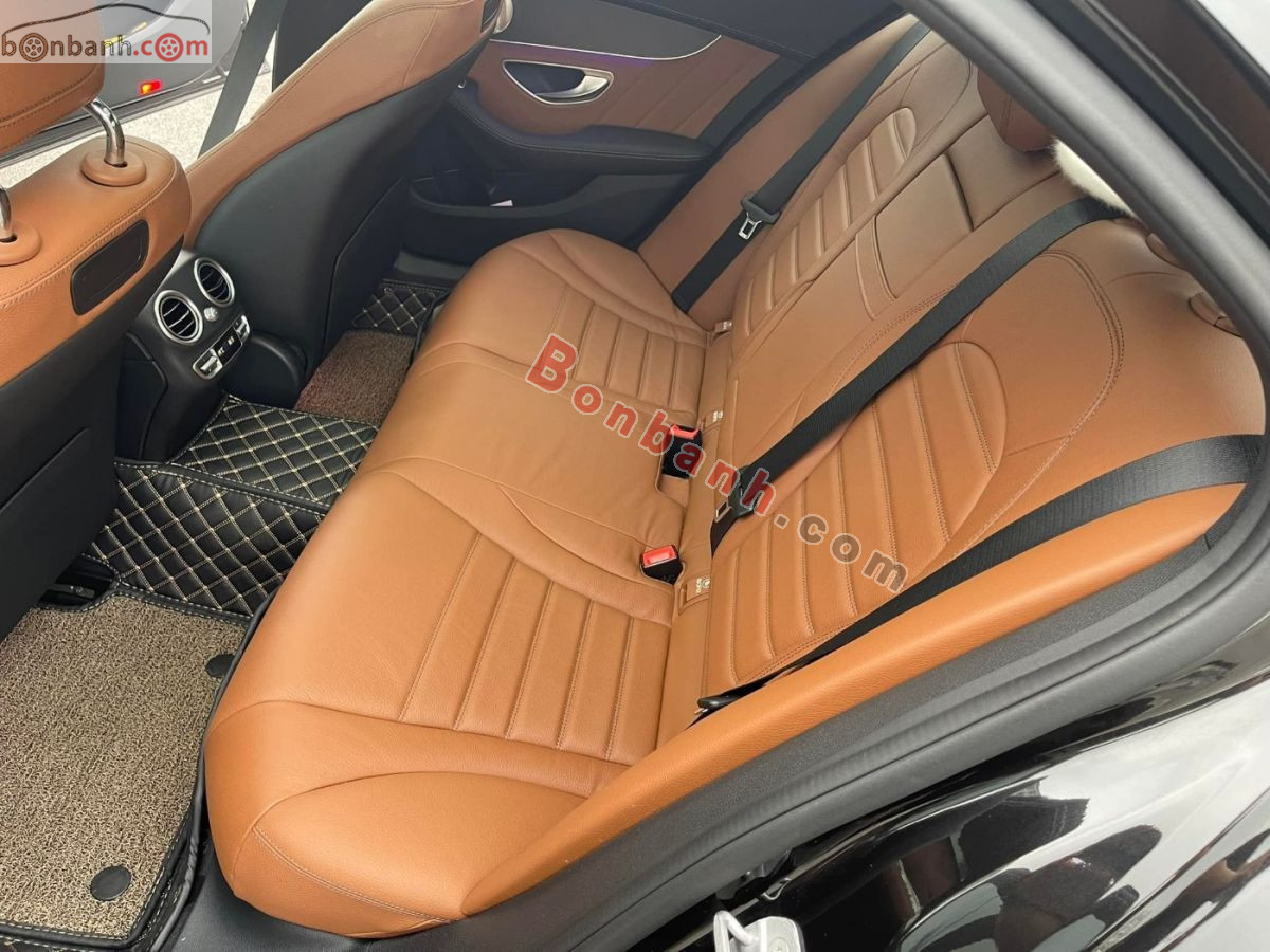 Bán ô tô Mercedes Benz C class C300 AMG - 2020 - xe cũ