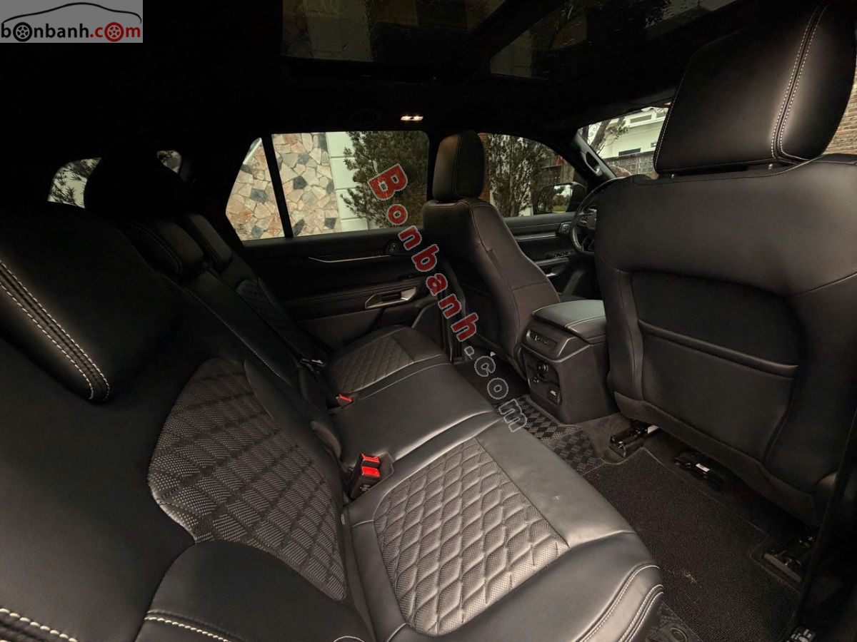Bán ô tô Ford Everest Platinum 2.0L 4x4 AT - 2025 - xe cũ