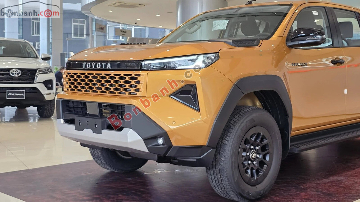 Bán ô tô Toyota Hilux Trailhunter 2.8L 4x4 AT - 2026 - xe mới