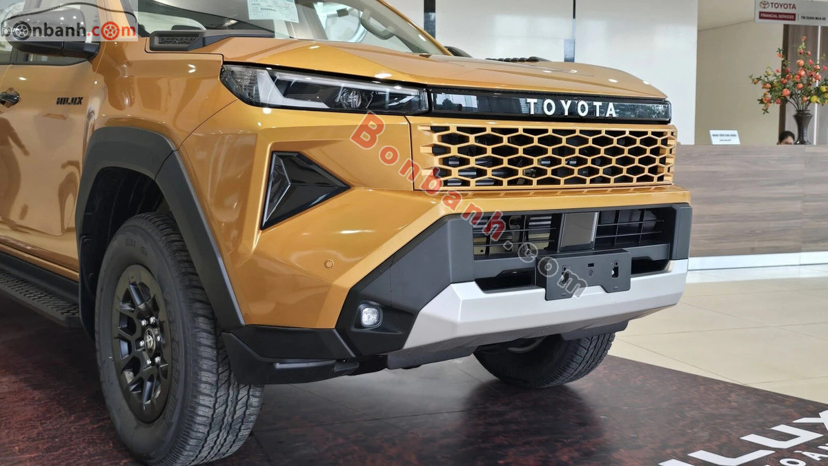 Bán ô tô Toyota Hilux Trailhunter 2.8L 4x4 AT - 2026 - xe mới