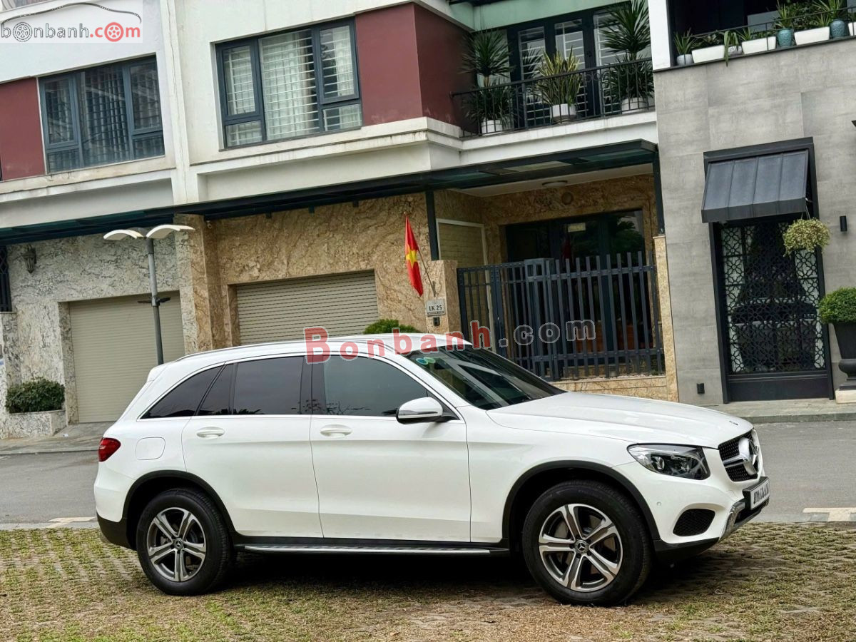 Bán ô tô Mercedes Benz GLC 250 4Matic - 2017 - xe cũ